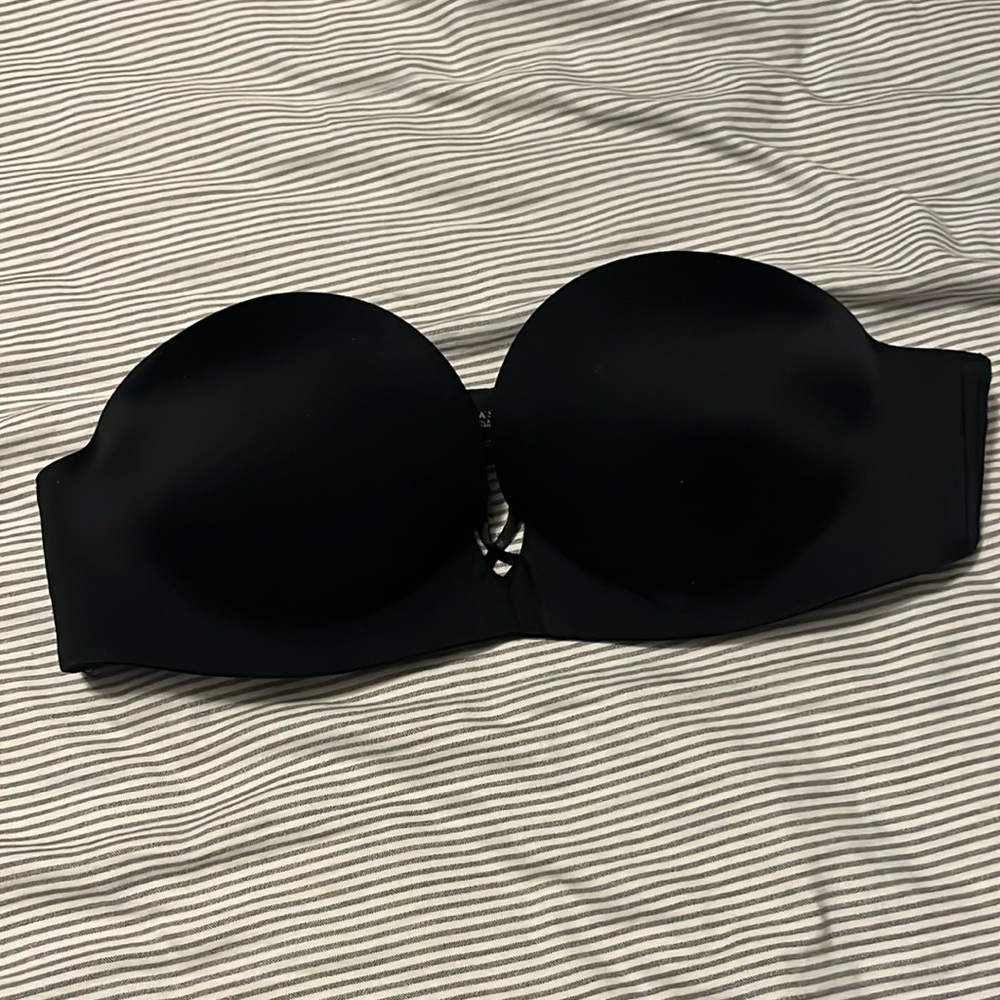 Victoria Secret Padded/Strapless push up bra